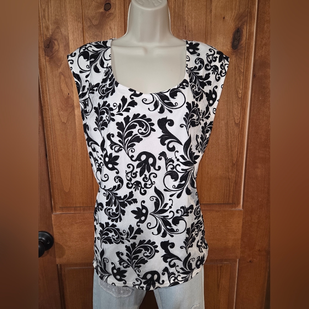 Maurices Black Velvet and White Floral‎ Top